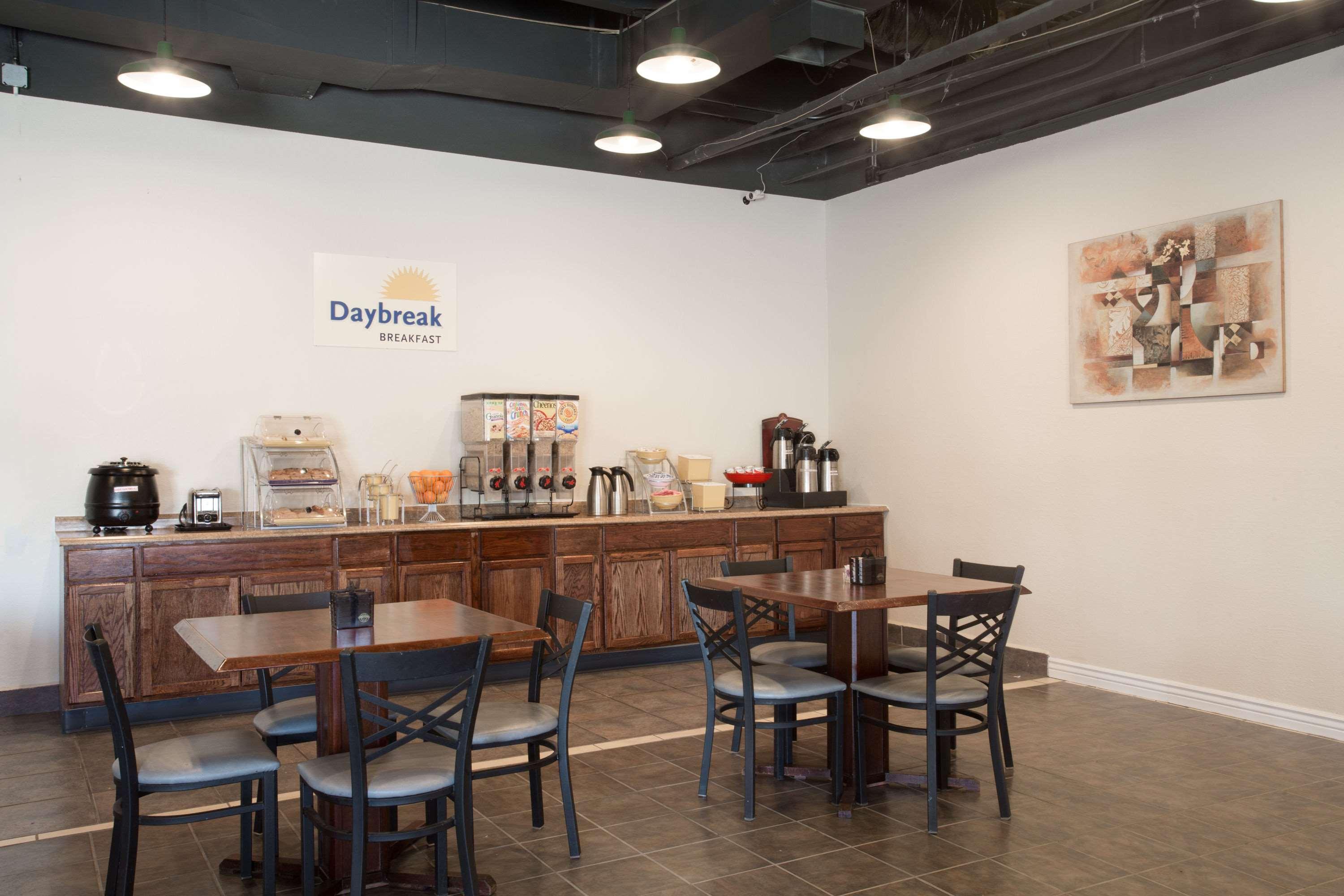 Days Hotel By Wyndham Peoria Glendale Area Eksteriør billede