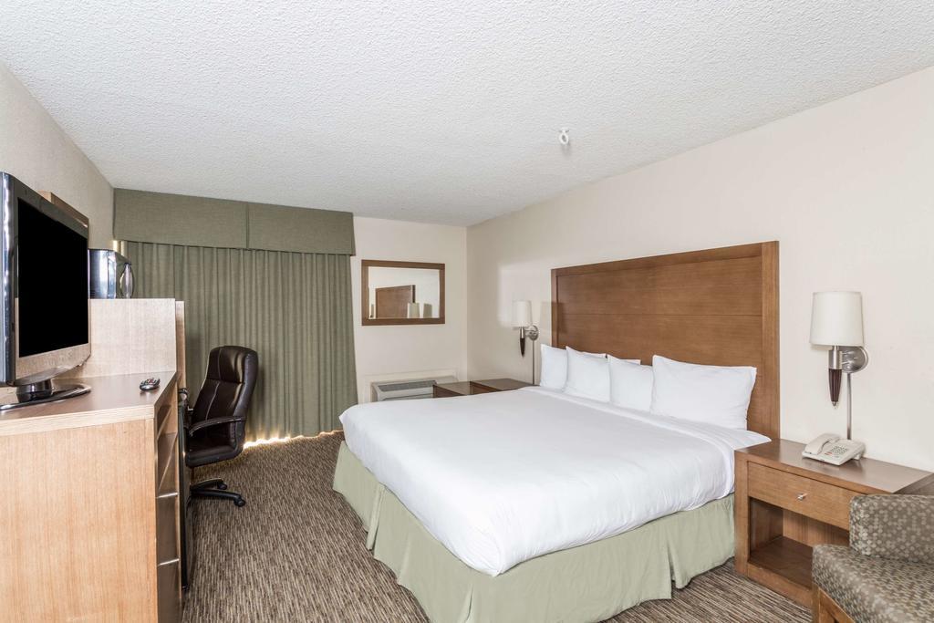 Days Hotel By Wyndham Peoria Glendale Area Eksteriør billede